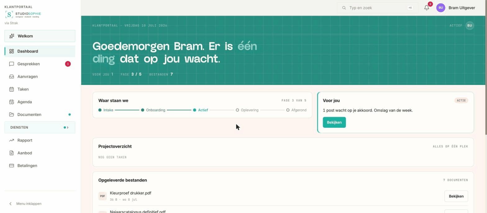 Het klantportaal in de huisstijl van het bureau: de fase, wat op akkoord wacht en alle bestanden op één plek